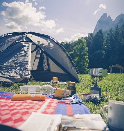 Choisir le meilleur équipement de camping pour votre location