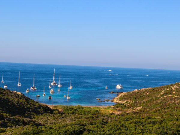 Comment trouver la location de camping parfaite à Calvi, Corse